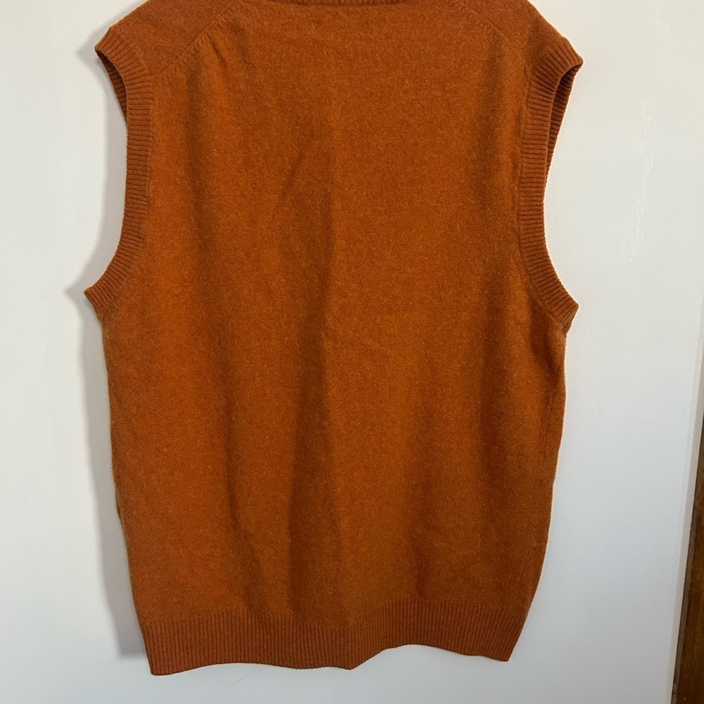 U.S. Polo Assn. Men's V-Neck Orange Sweater Vest - Picture 4 of 5